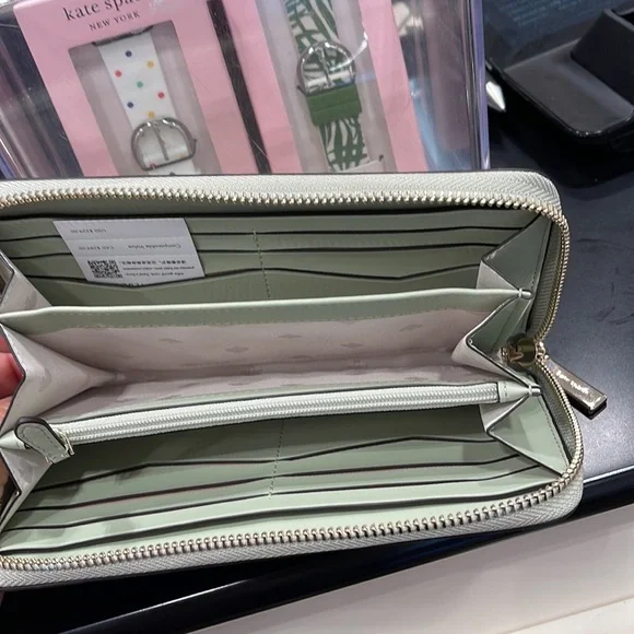 Kate Spade Staci Large Continental Wallet
Sage Bundle - Picture 9 of 16